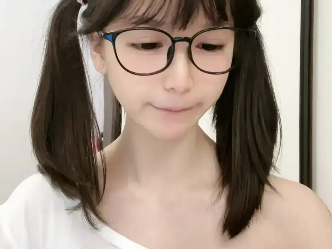 《萌小栖》天才交易员咯咯哒vlog原视频全集免费看-《萌小栖》完整版极速获取无广告-纯净观影沉浸感拉满-《萌小栖》高清资源值得二刷