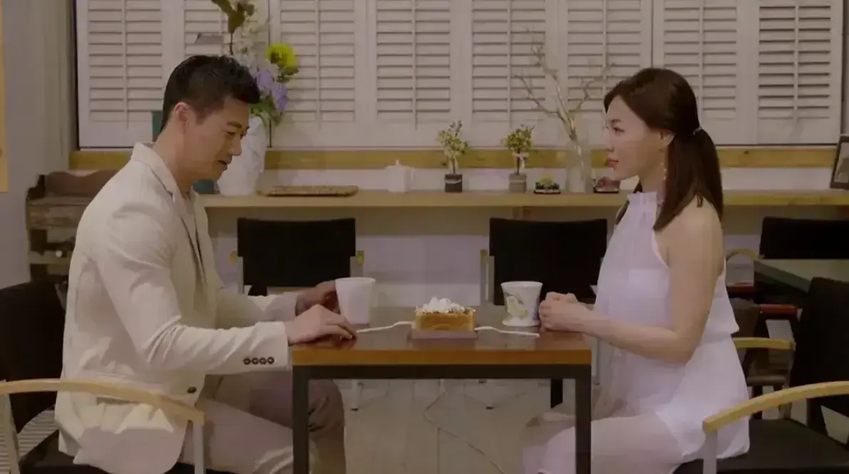 《我邻居的妻子》韩国电影未删减1080P高清下载-我邻居的老婆韩语中字百度网盘夸克迅雷资源-乏味婚姻中的情感越界在线观看-《邻居家妻子》全集完整版