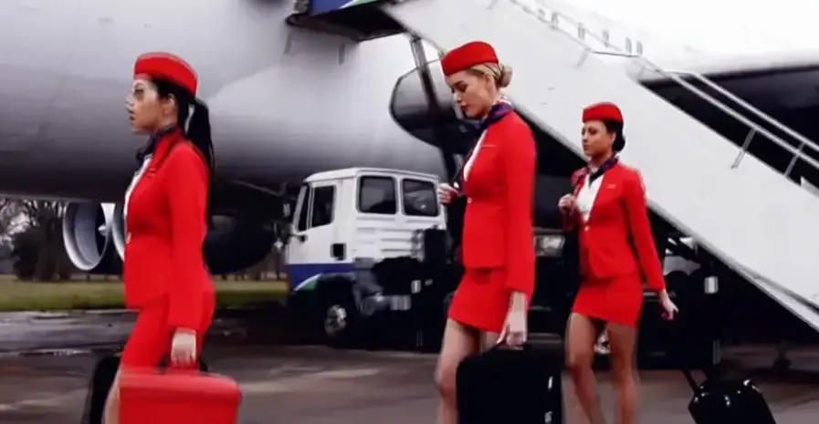 法国空姐2018多塞尔航空720P高清中字完整版在线播放-French Stewardess电影全集免费观看