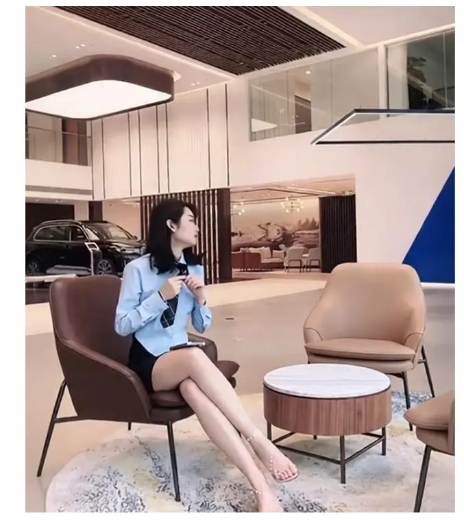 佳木斯新玛特迪桑特女销售导购事件完整版-现场视频资源下载-最新进展在线观看